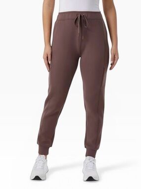 32 Degrees Heat Womens Jogger with Zippered side pocket Brown
